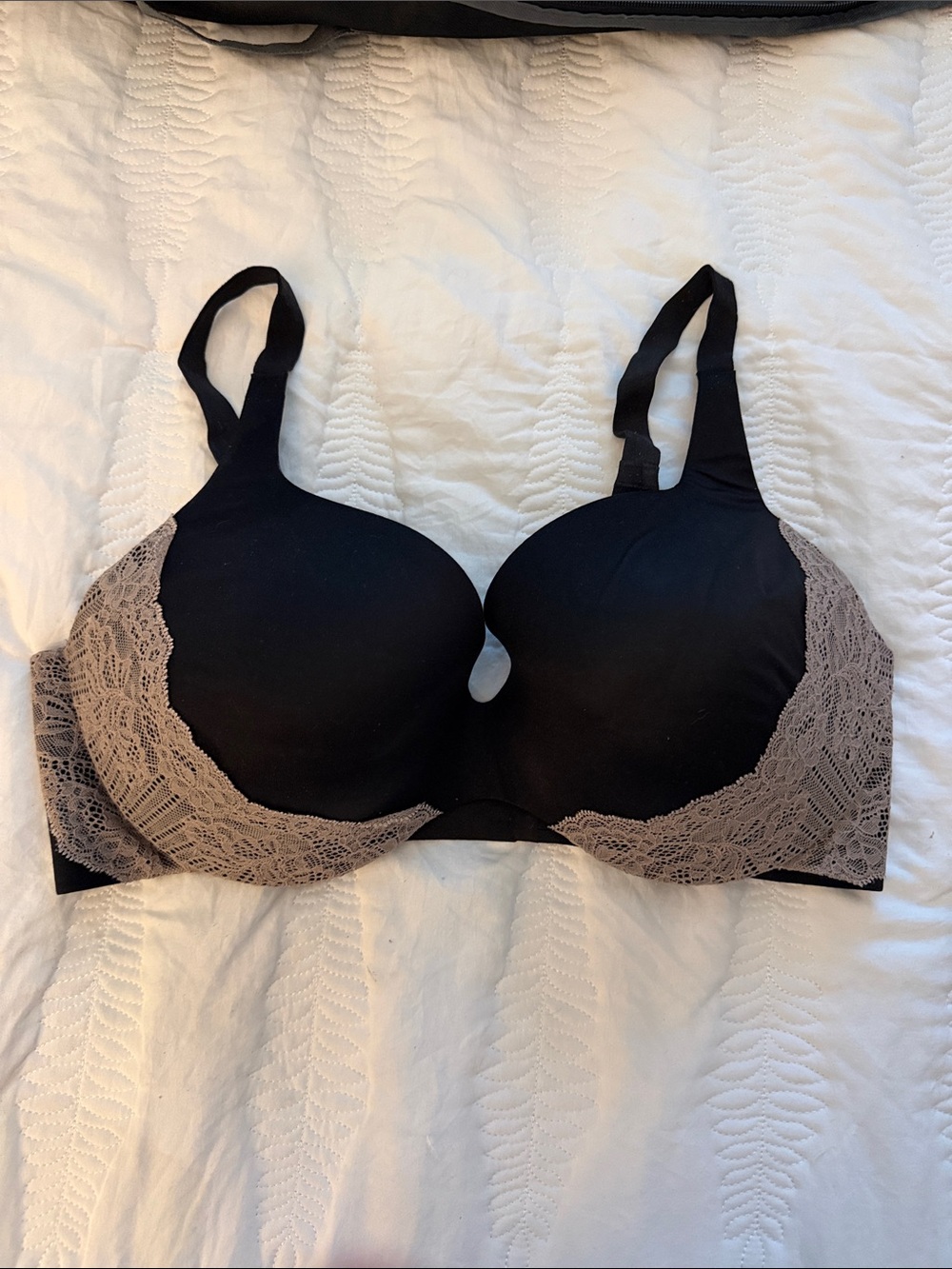 Victoria Secret incredible bra Black Lace-Trim Underwire Brand- Women Intimates